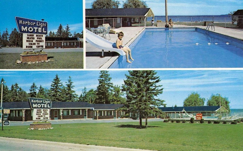 Harbor Light Motel - Vintage Postcard (newer photo)
